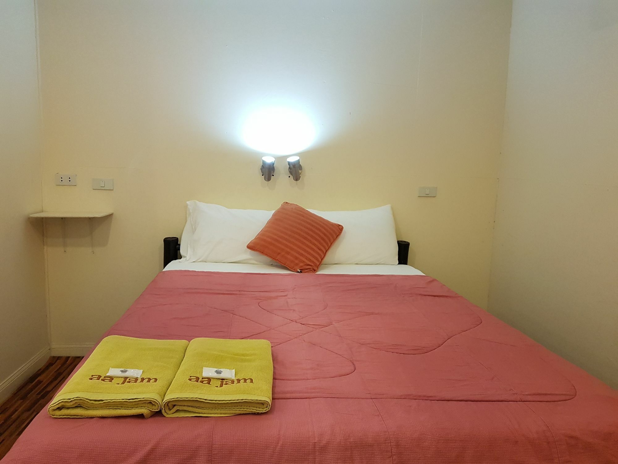 Aajam Riverfront Rooms Kanchanaburi City Exterior photo