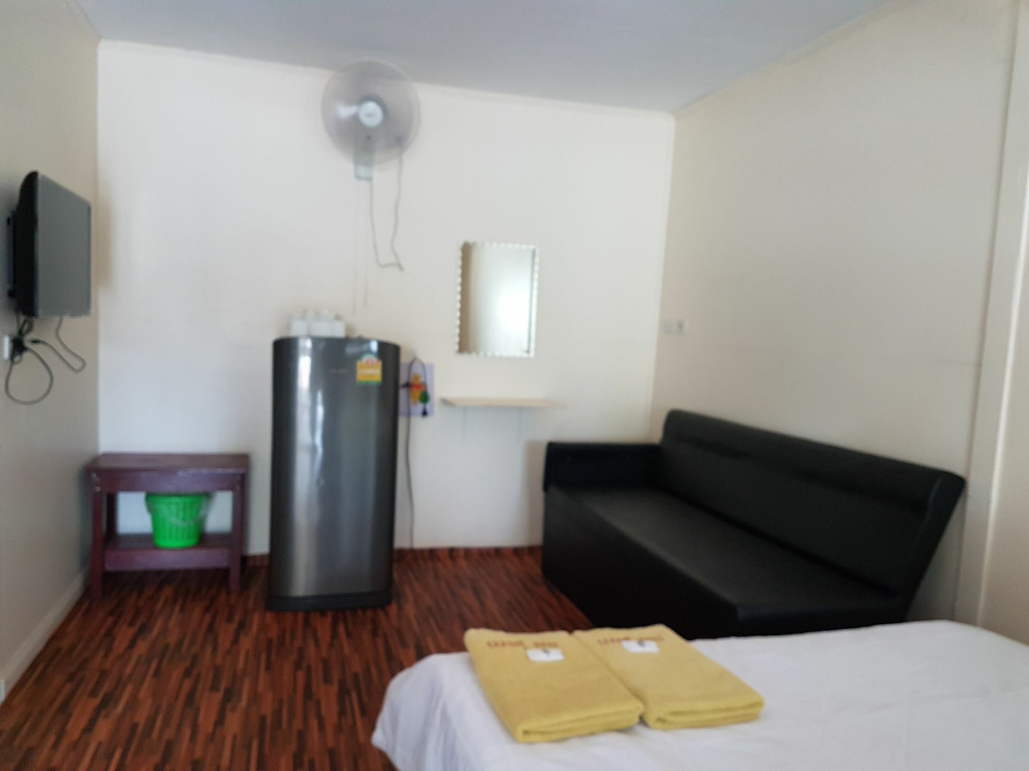 Aajam Riverfront Rooms Kanchanaburi City Exterior photo