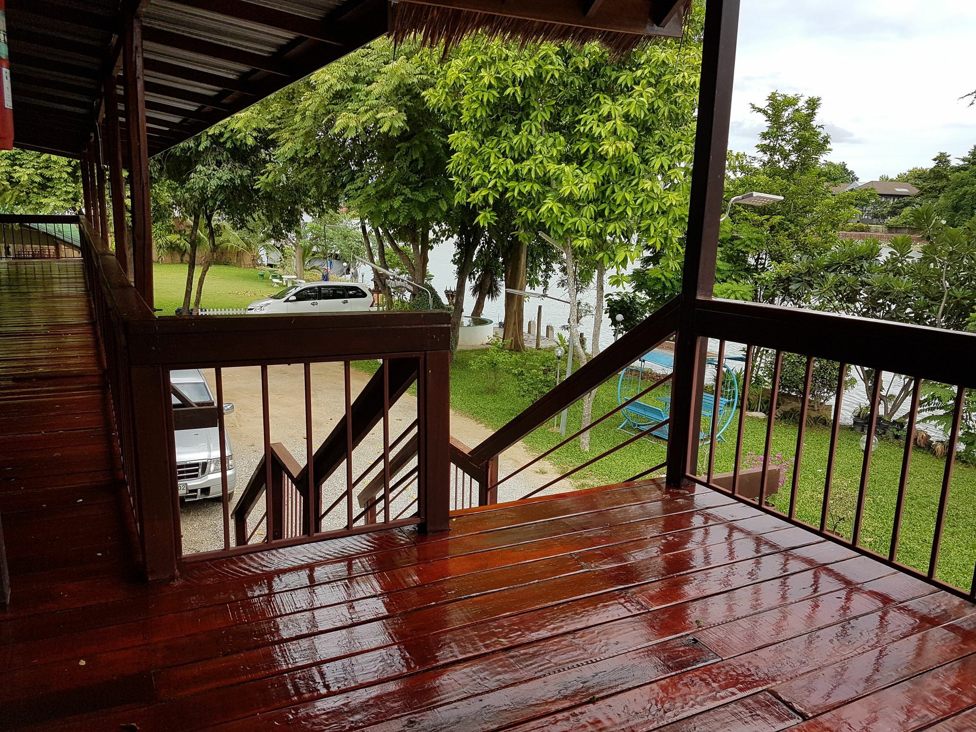 Aajam Riverfront Rooms Kanchanaburi City Exterior photo