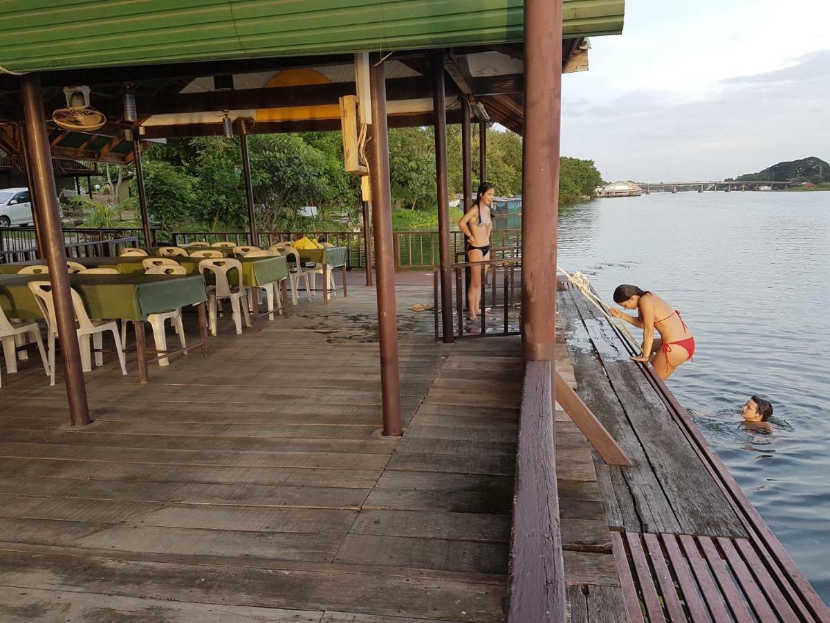 Aajam Riverfront Rooms Kanchanaburi City Exterior photo
