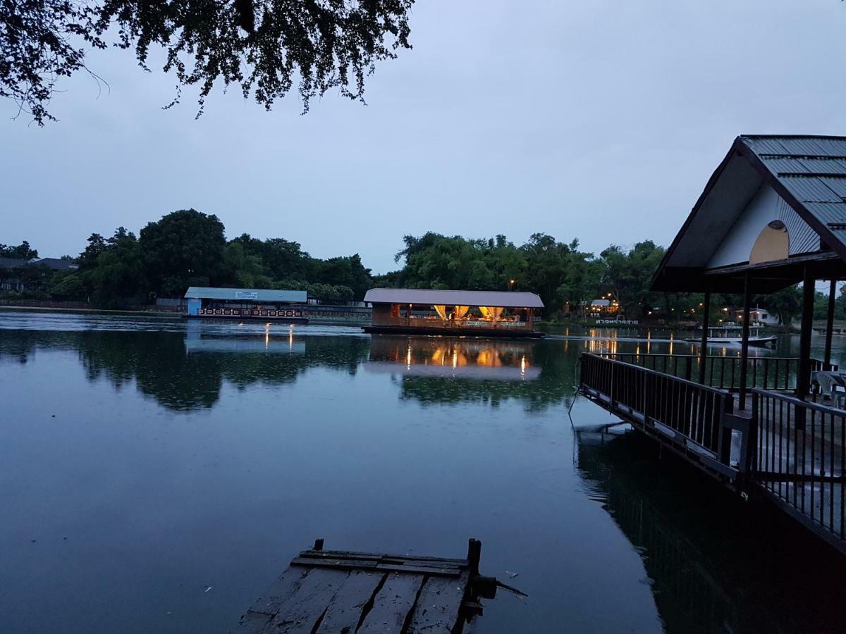 Aajam Riverfront Rooms Kanchanaburi City Exterior photo