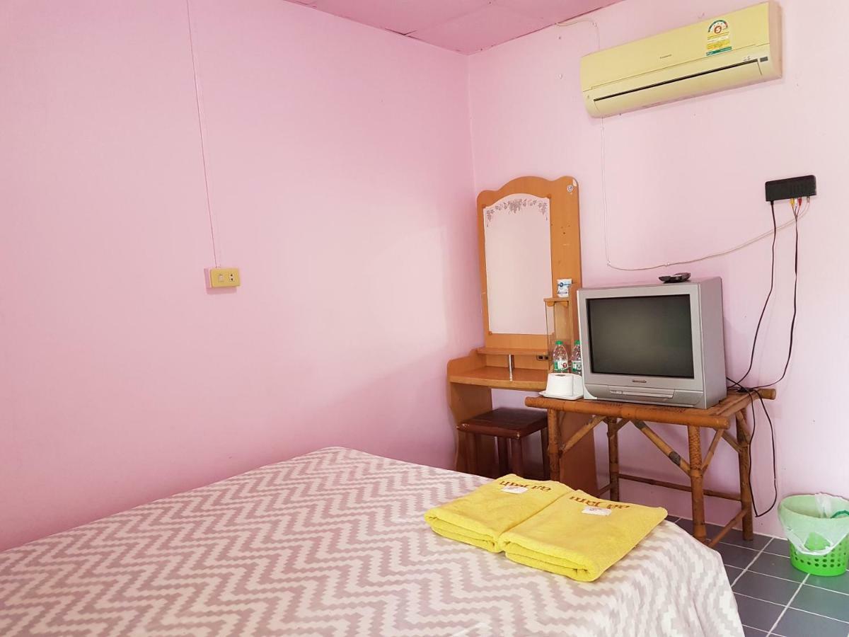 Aajam Riverfront Rooms Kanchanaburi City Exterior photo