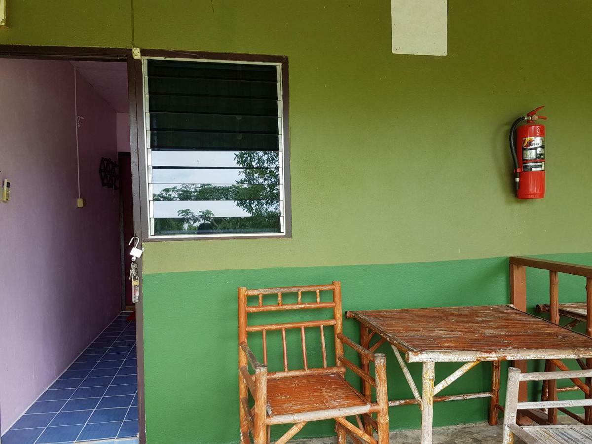 Aajam Riverfront Rooms Kanchanaburi City Exterior photo